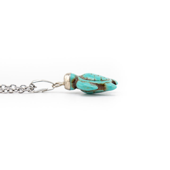 Turquoise Howlite Turtle Pendant Necklace - Serene Beauty & Handcrafted Charm