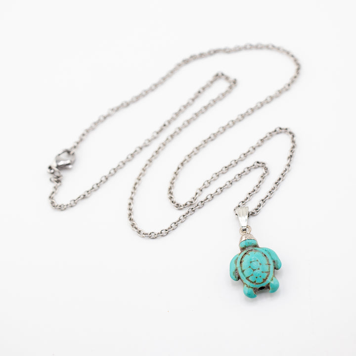 Turquoise Howlite Turtle Pendant Necklace - Serene Beauty & Handcrafted Charm