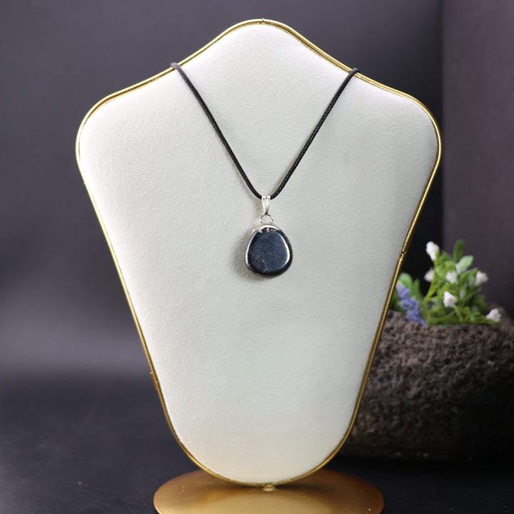 Handcrafted Natural Hematite Gemstone Pendant Necklace