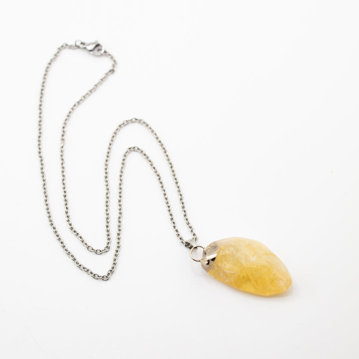 Collier pendentif en pierre précieuse de citrine naturelle fabriqué à la main