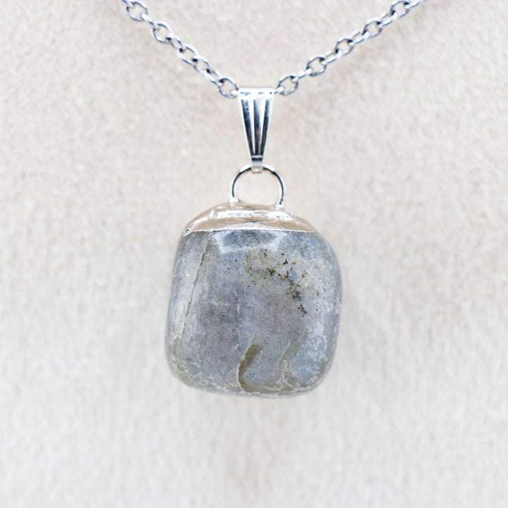 Labradorite Gemstone Pendant Necklace - Handcrafted Crystal Jewelry