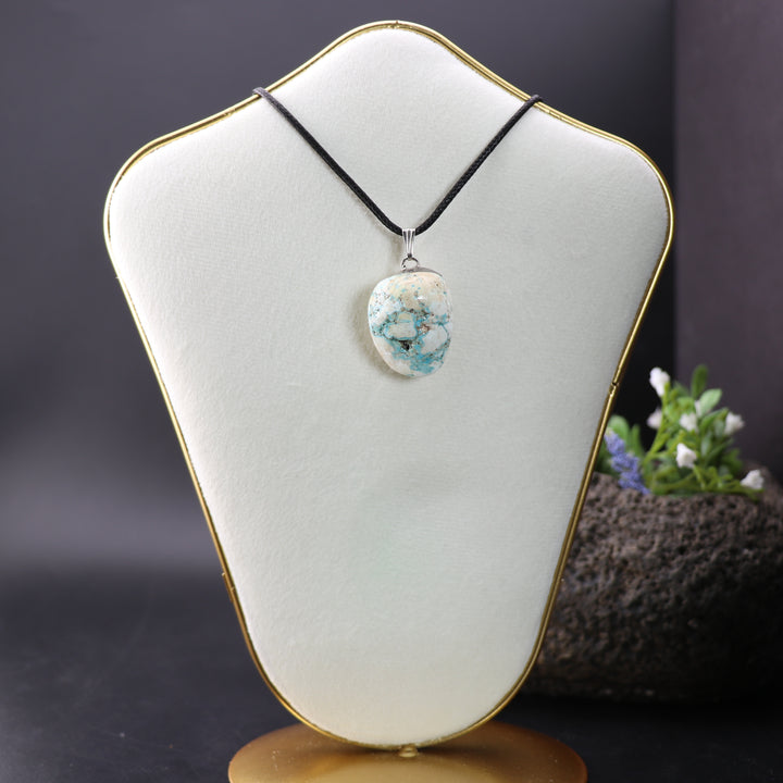 Handcrafted Synthetic Turquoise Howlite Gemstone Pendant Necklace