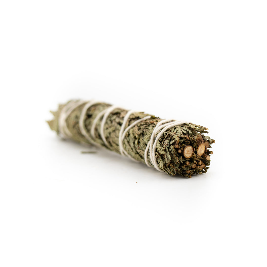 Cedar Smudge Stick – Purifying Bundle for Cleansing, Grounding & Protection