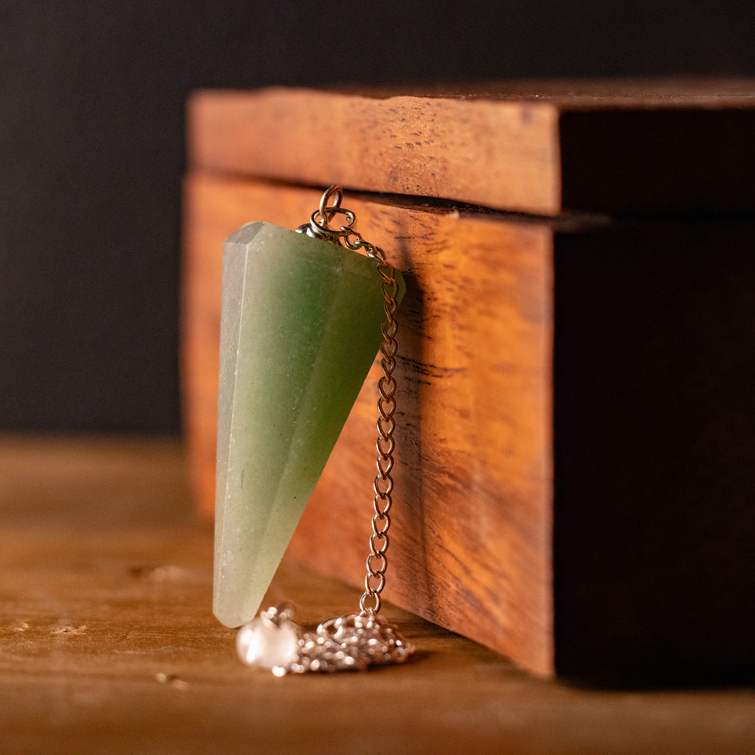 Green Aventurine Pendulum – Abundance & Heart Chakra Divination Tool for Clarity & Healing Energy Work
